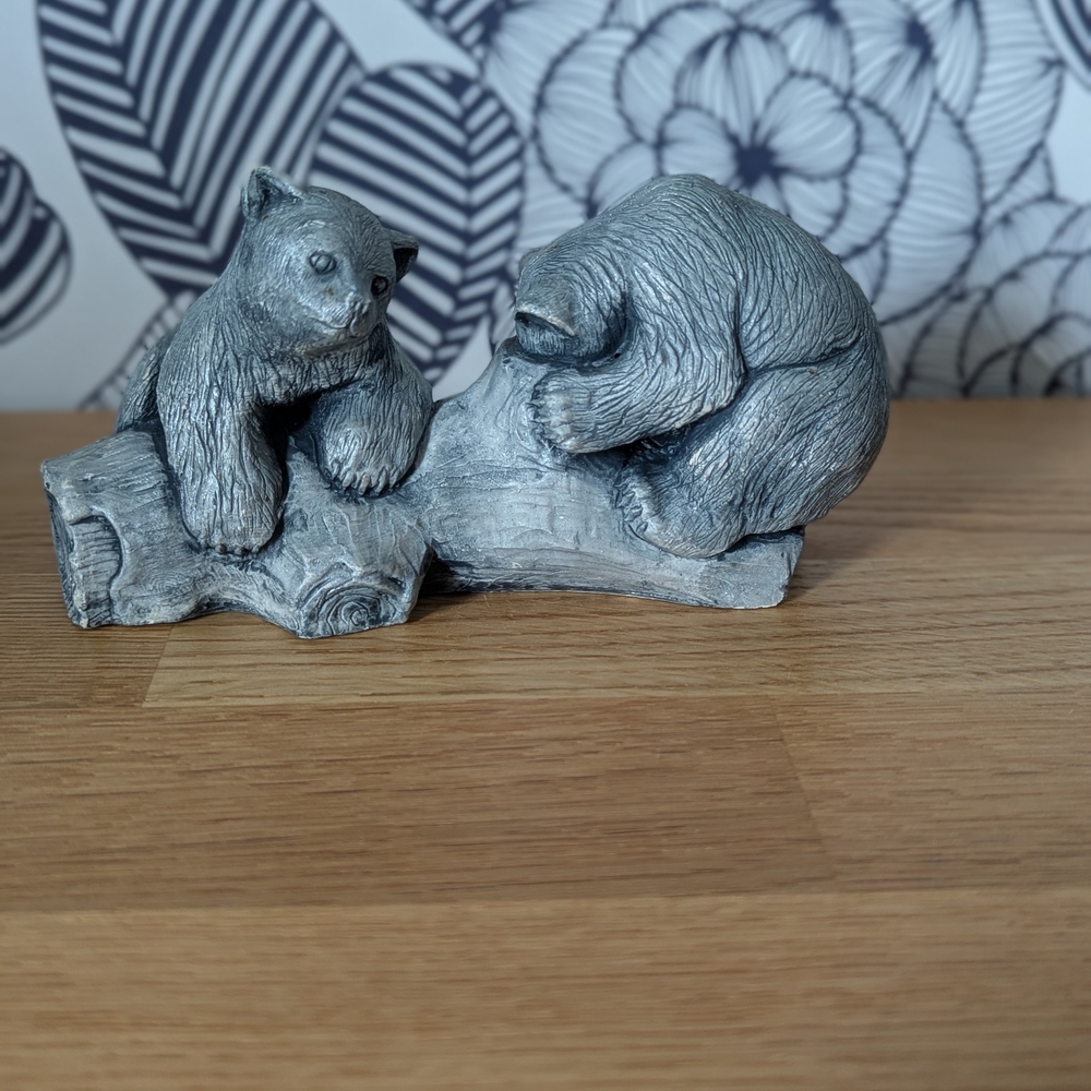Mt St Helens Ash Gray Bear Sculpture